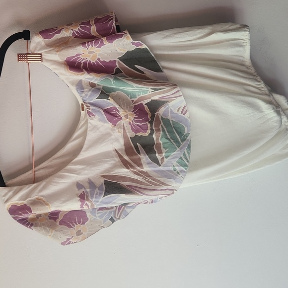 NWT Free People Annka One‎ Shoulder Floral Bubble Blouse, Size L - Picture 3 of 8